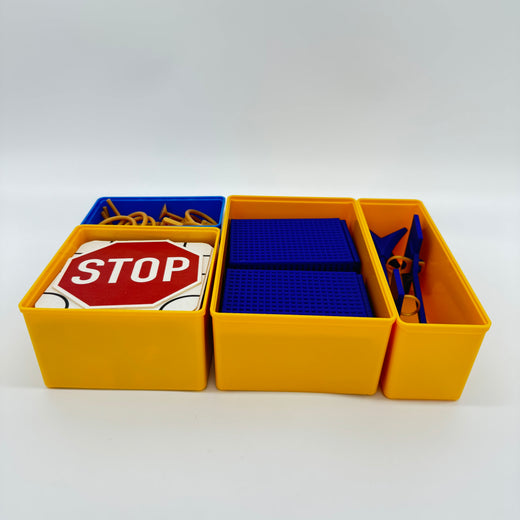 Součásti sady MiniJimBox Upgrade Kit a vkládací úložné boxy
